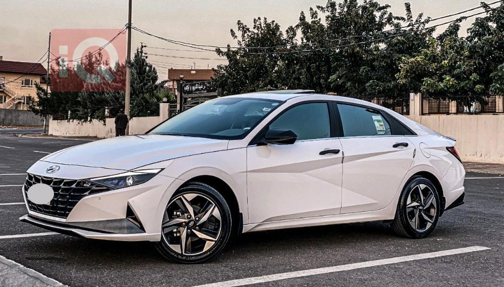 هیۆندای ئەلەنترا